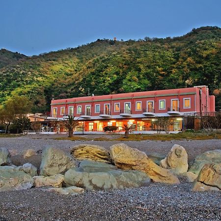 Hotel Ristorante La Scogliera - Nuova Gestione Piraino Exterior photo