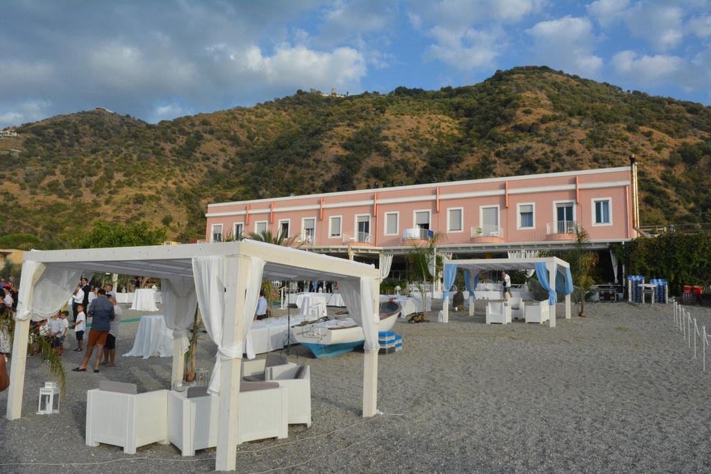 Hotel Ristorante La Scogliera - Nuova Gestione Piraino Exterior photo